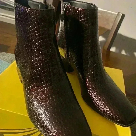 Circus by Sam Edelman gorgeous Daysi, Burgundy Crocpt - Picture 4 of 8